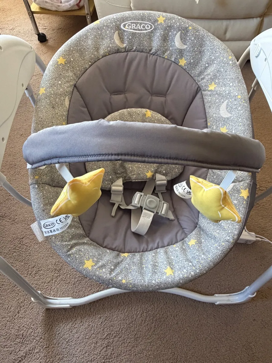 Graco glider lite baby swing / baby rocker - Image 1