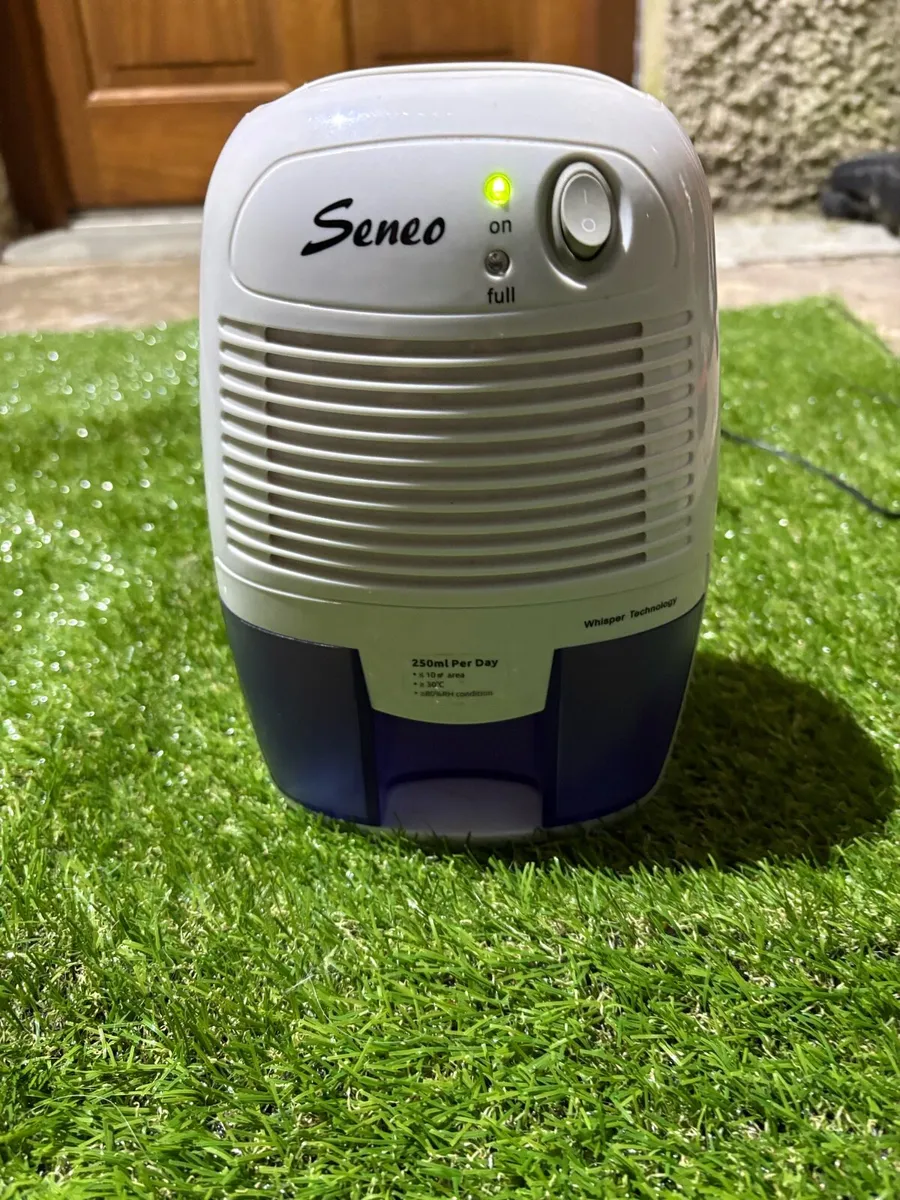 Seneo Mini Dehumidifier