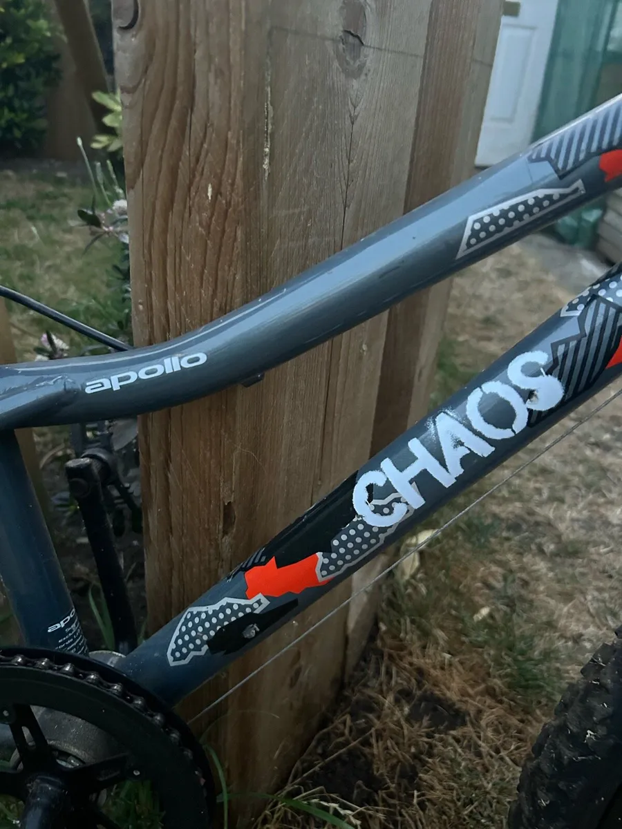 Apollo Chaos Kids Bike - Image 2