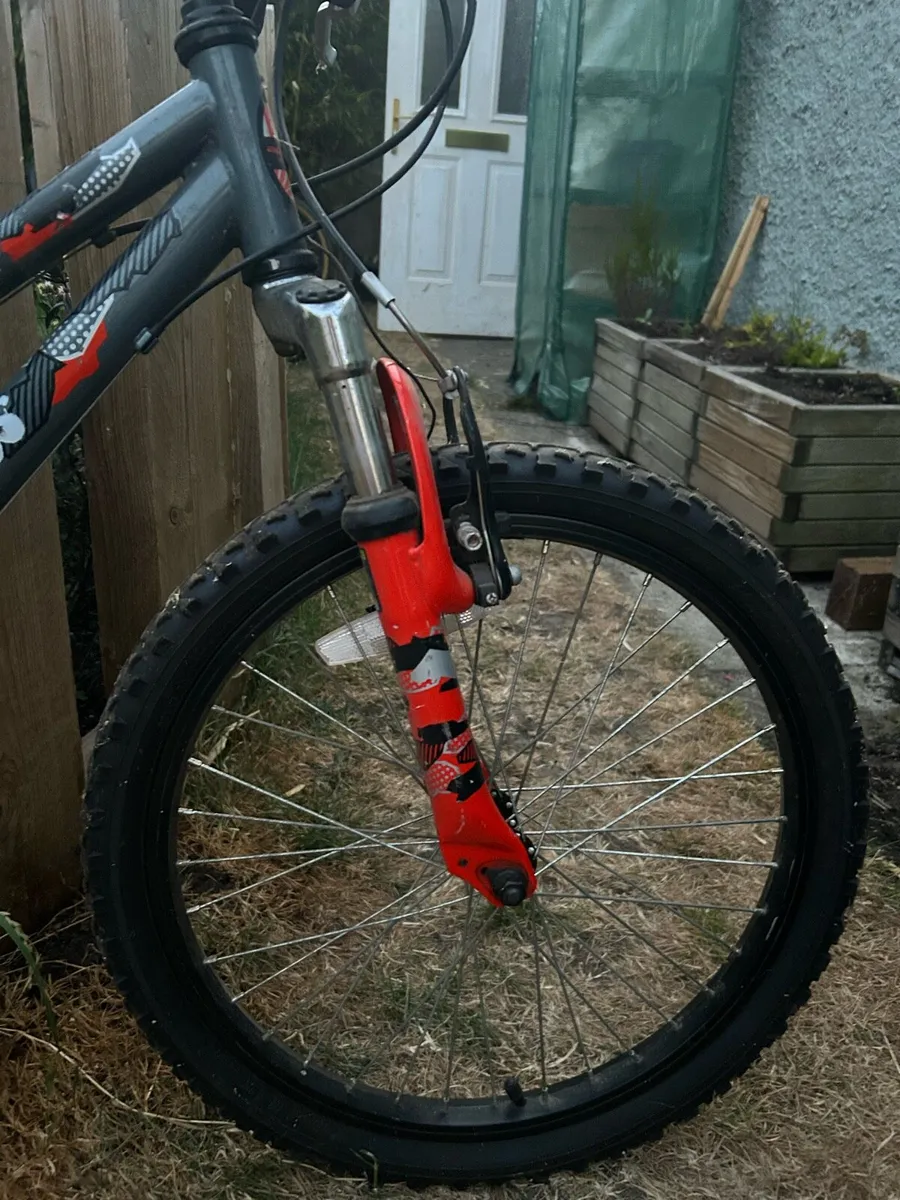 Apollo Chaos Kids Bike - Image 3