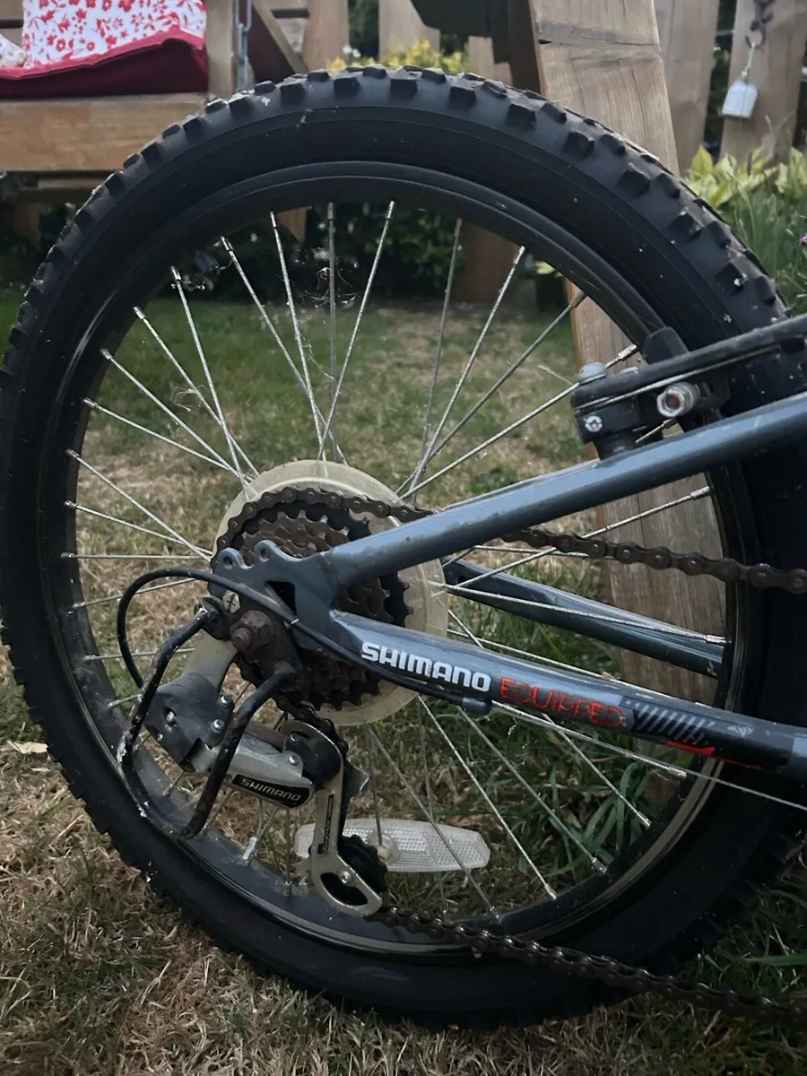 Apollo Chaos Kids Bike - Image 4
