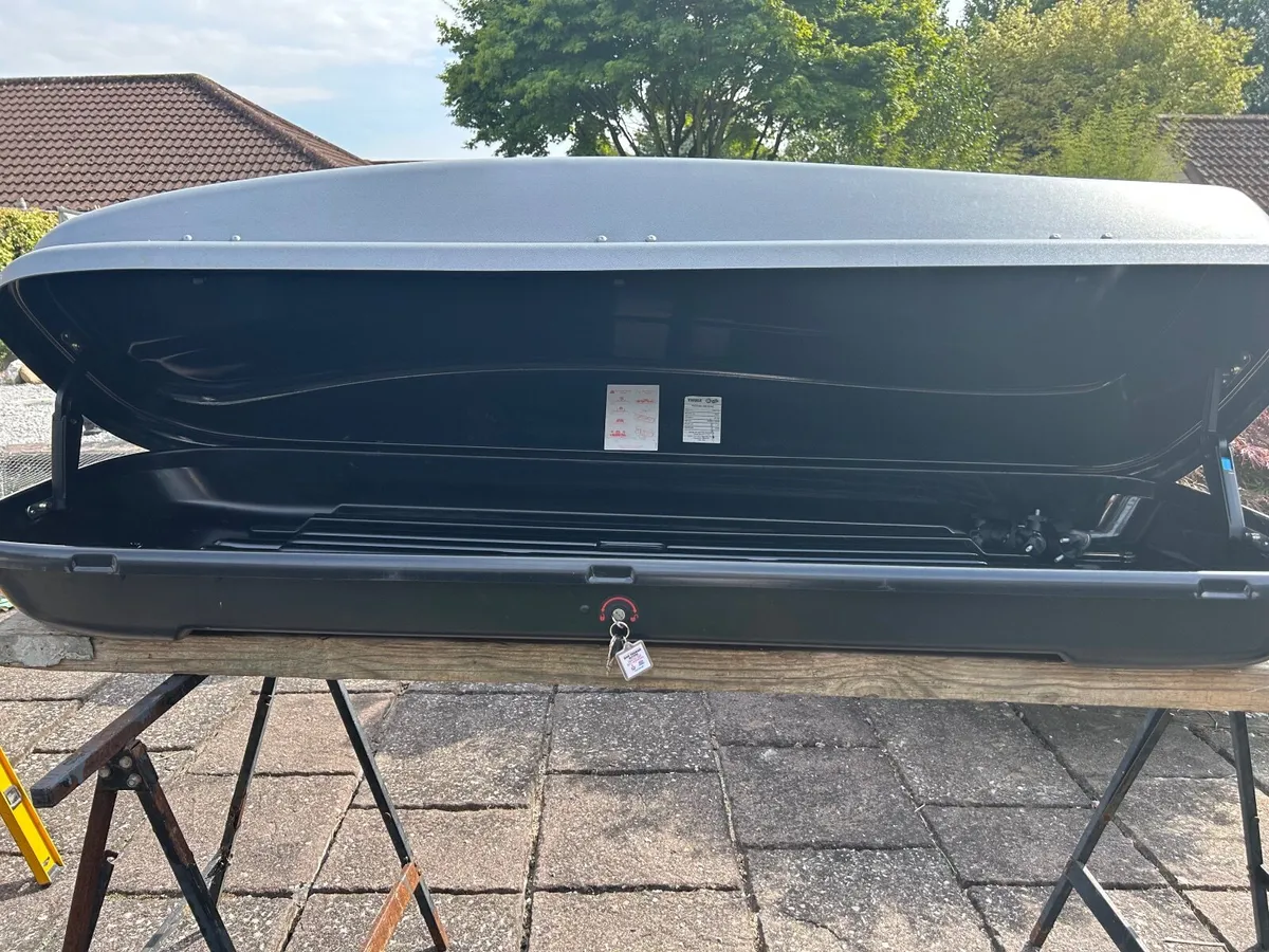 360L roof box - Image 1