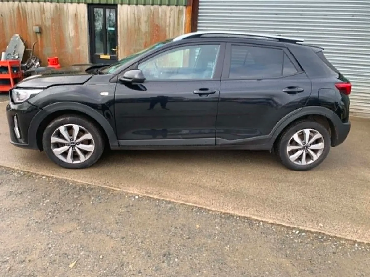 Kia Stonic 1.0 K2 petrol 102 bhp. - Image 2
