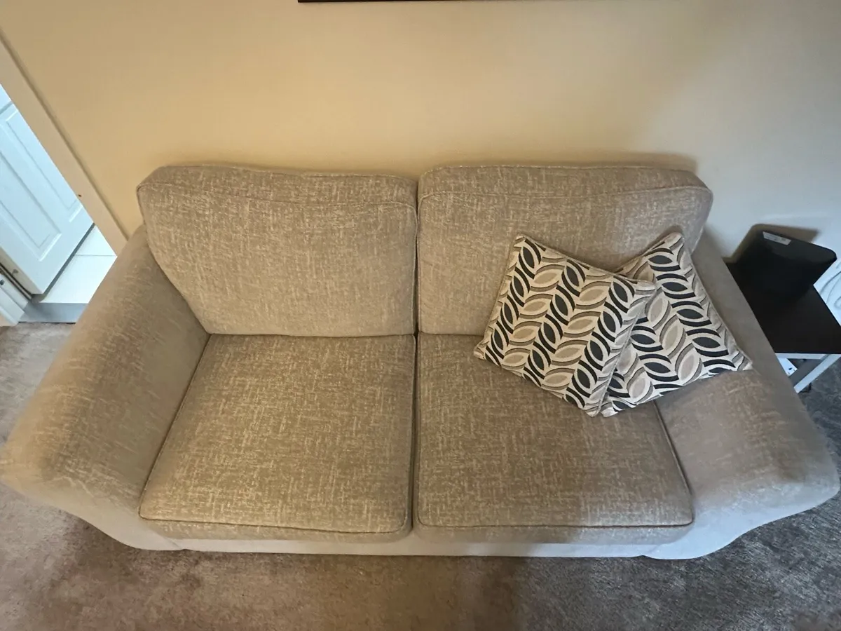 Couch - Image 2