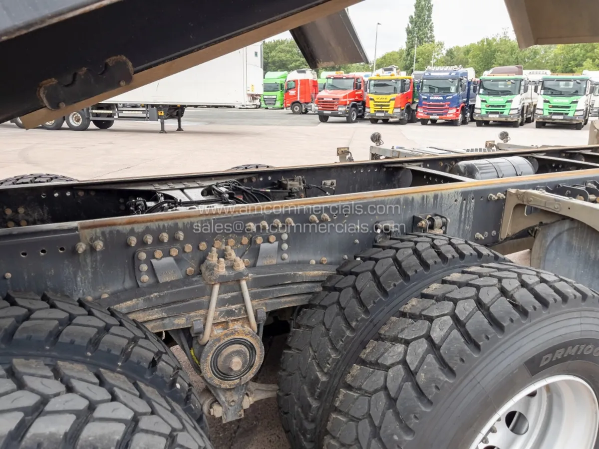 2022 VOLVO FMX 420 TIPPER - Image 3