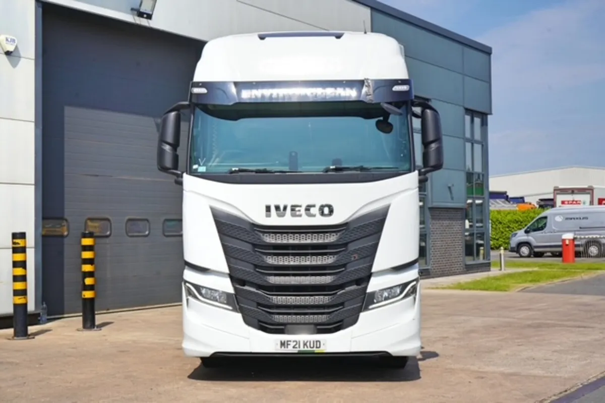 2021 IVECO S-WAY 460 6X2 TRACTOR UNIT - Image 2