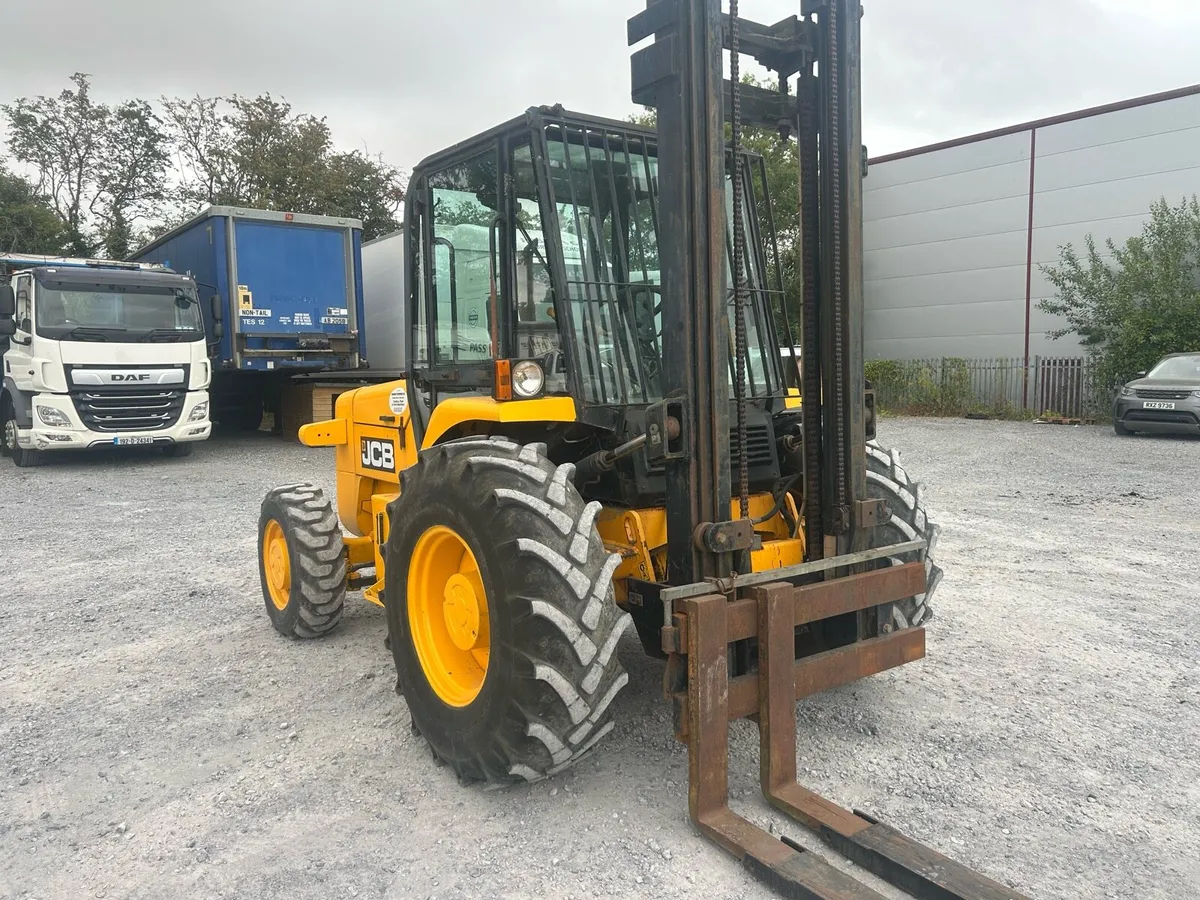 JCB Rough Terrain Forklift - Image 4
