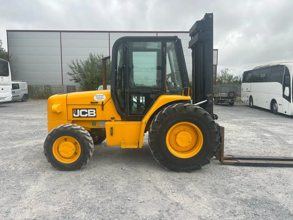 JCB Rough Terrain Forklift - Image 3