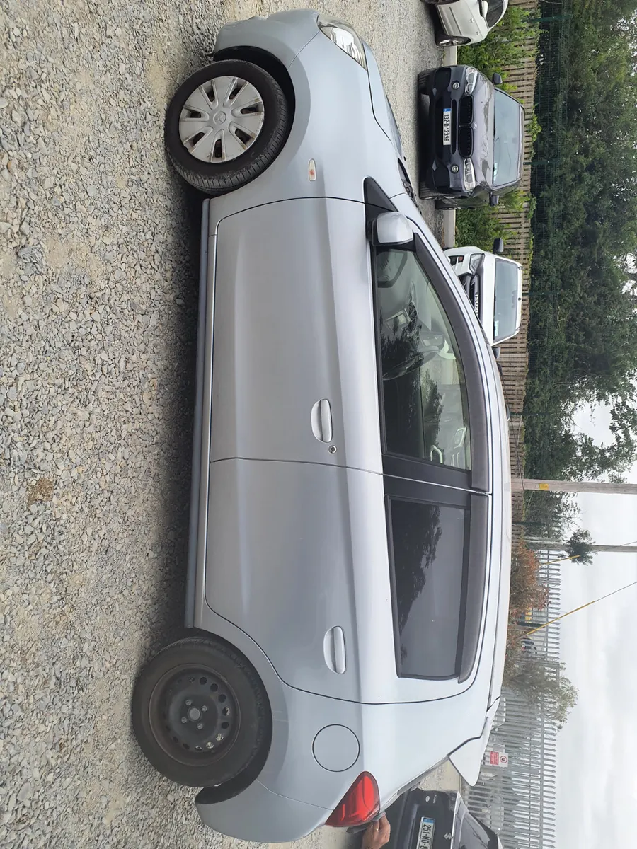 Mitsubishi Mirage 2012 Automatic - Image 4