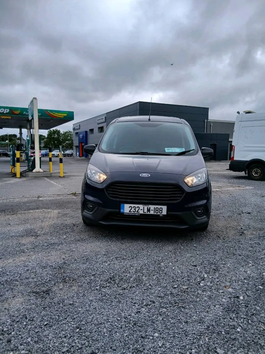 van - Image 1
