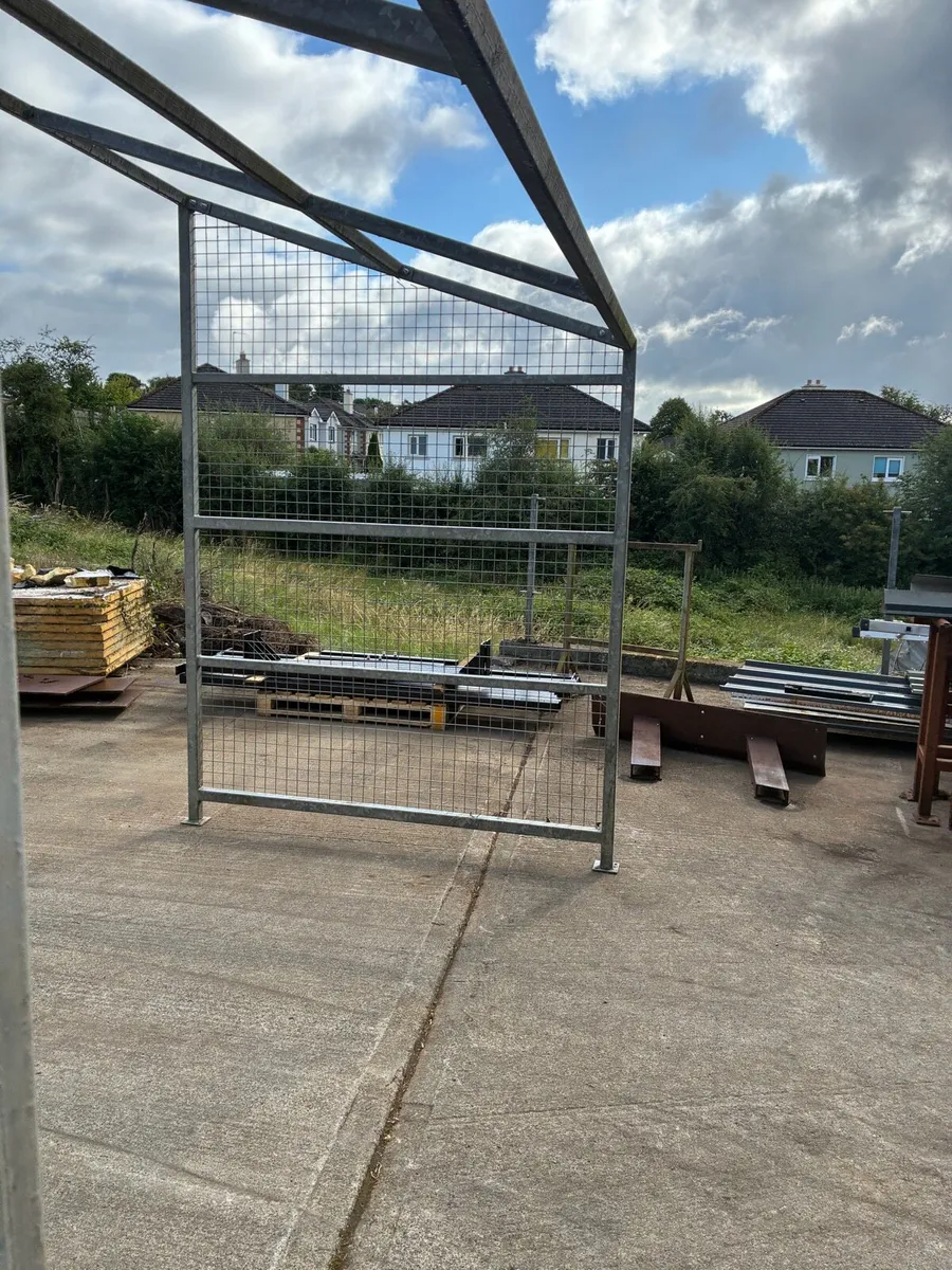 Shed frame - Image 1
