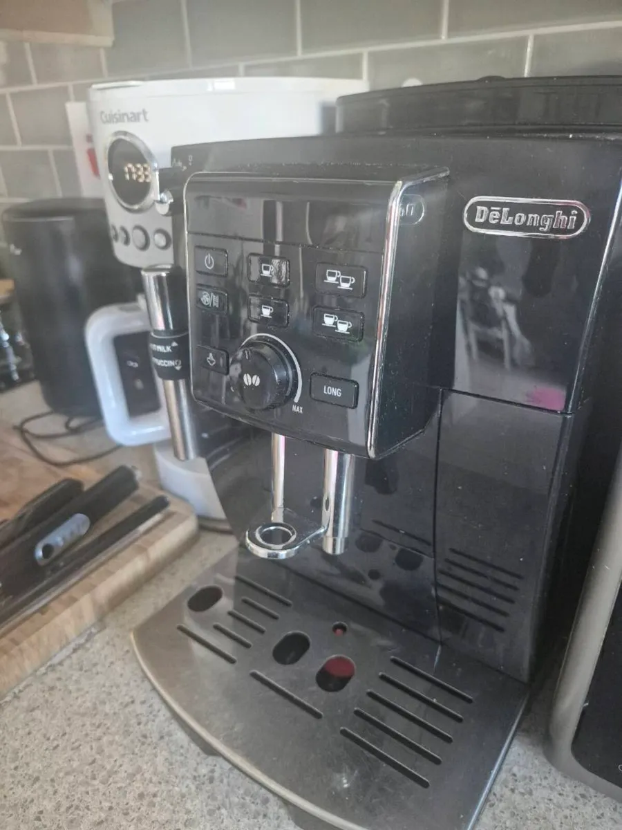 Coffee machine dlonghi ecan bean to cup - Image 1
