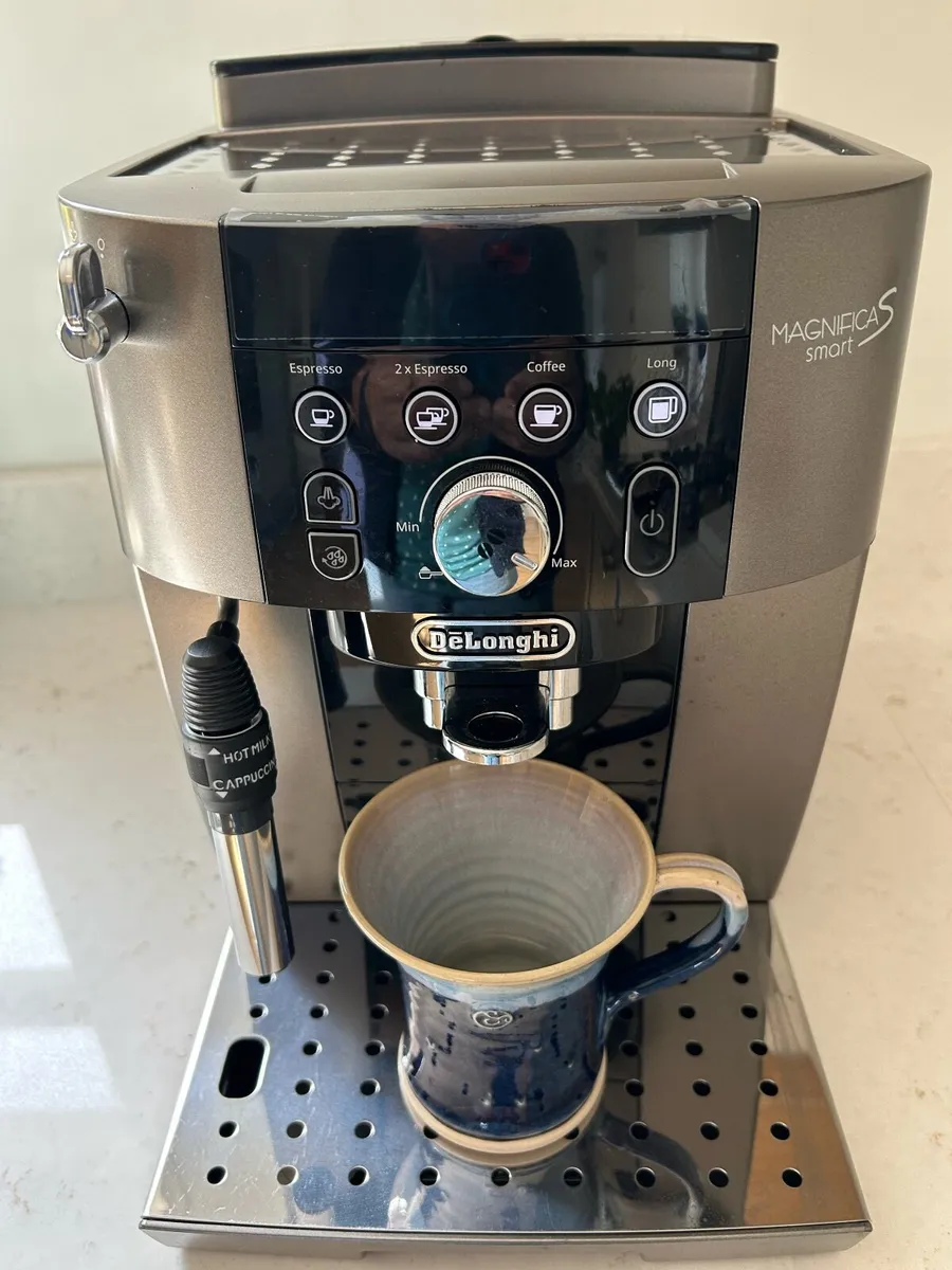 Magnifica S Smart Coffee Mach 41m Warranty - Image 1