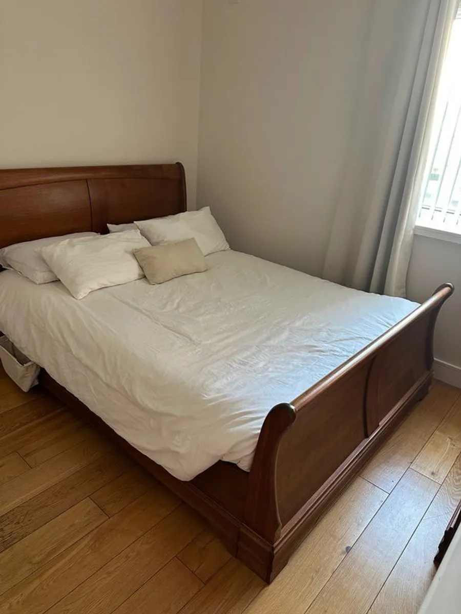 Solid Wood Sleigh Bed Frame Standard King Queen Size  Excellent Condition - Image 3