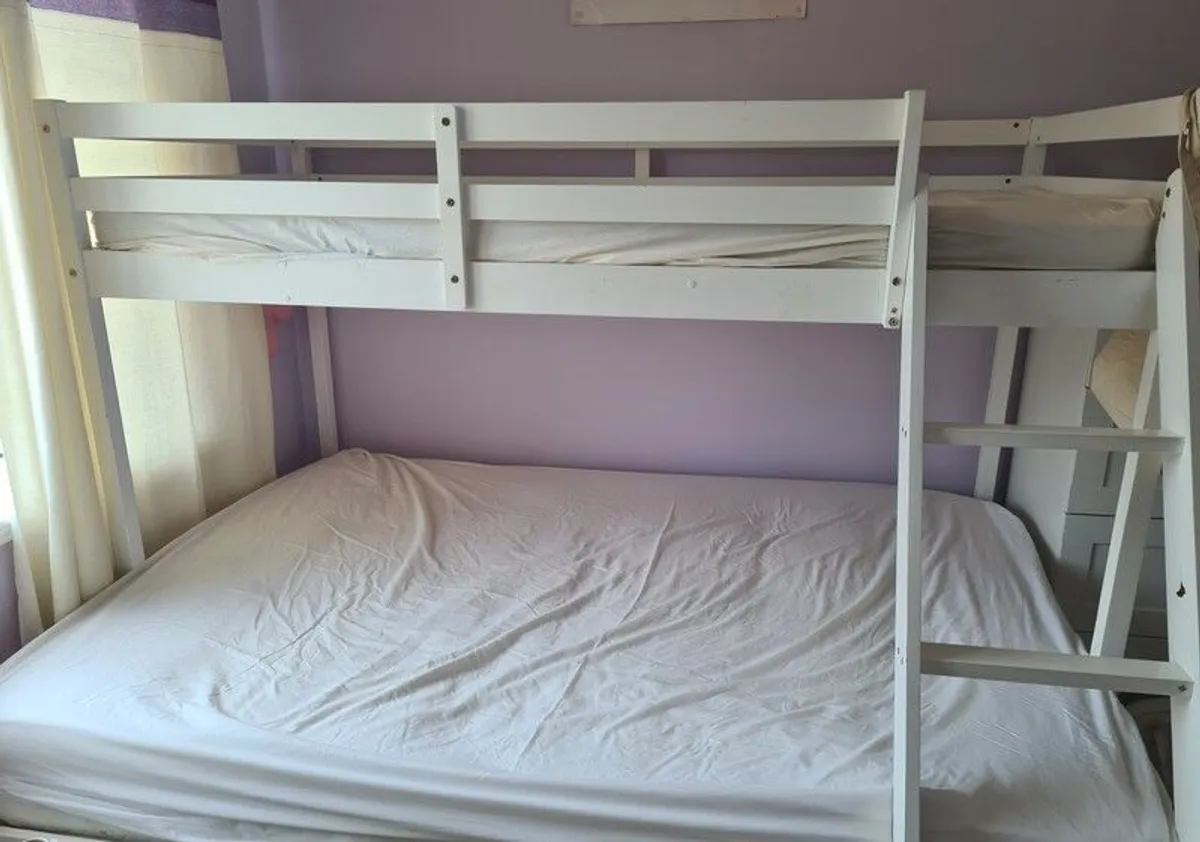 Triple bunk - Image 3