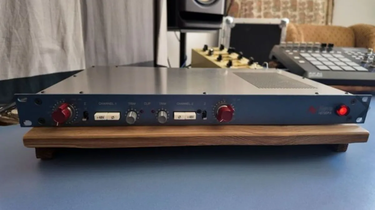 Neve 1073 DPA Mic Preamp - Image 1