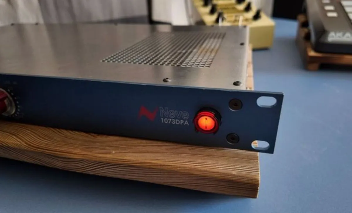 Neve 1073 DPA Mic Preamp - Image 2