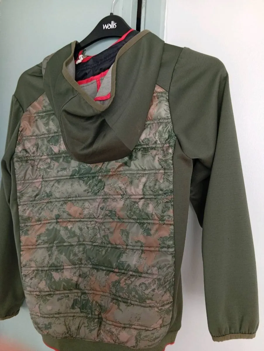 Boys jack and Jones jacket 12 yrs - Image 3