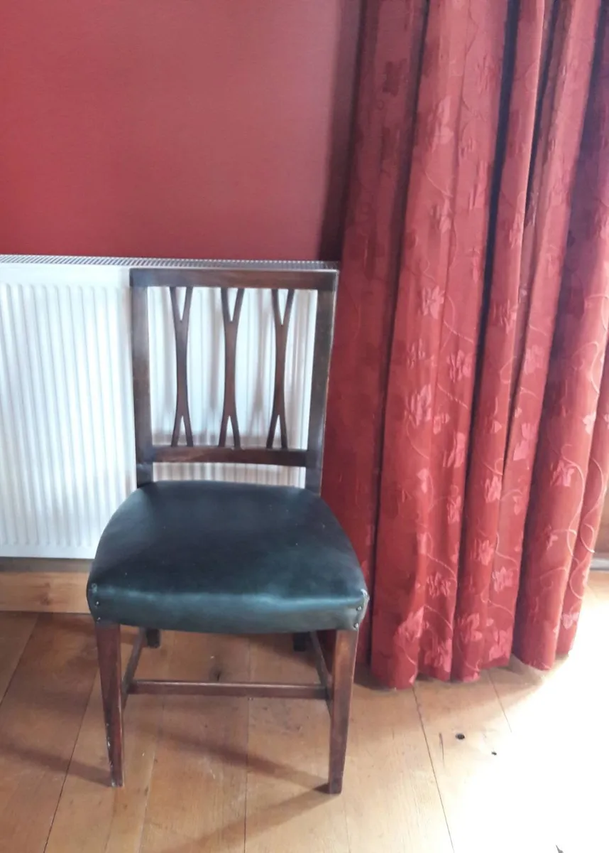 Curtains - Image 2