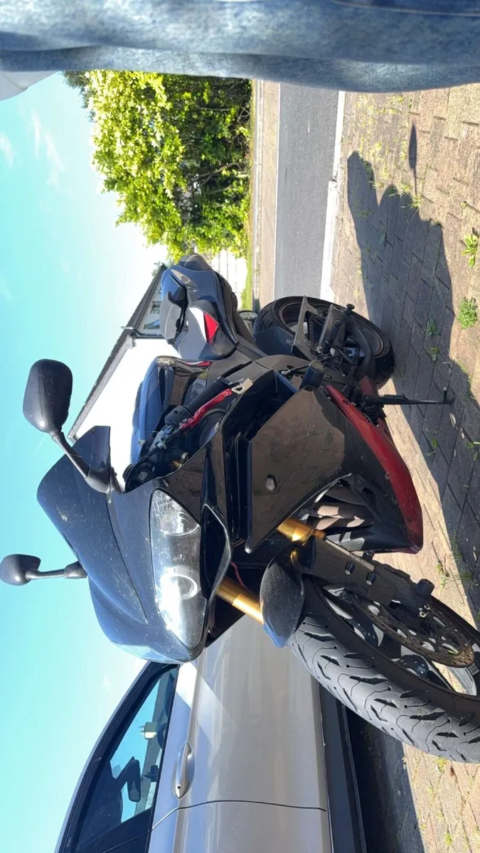 YAMAHA R1 2007 - Image 2