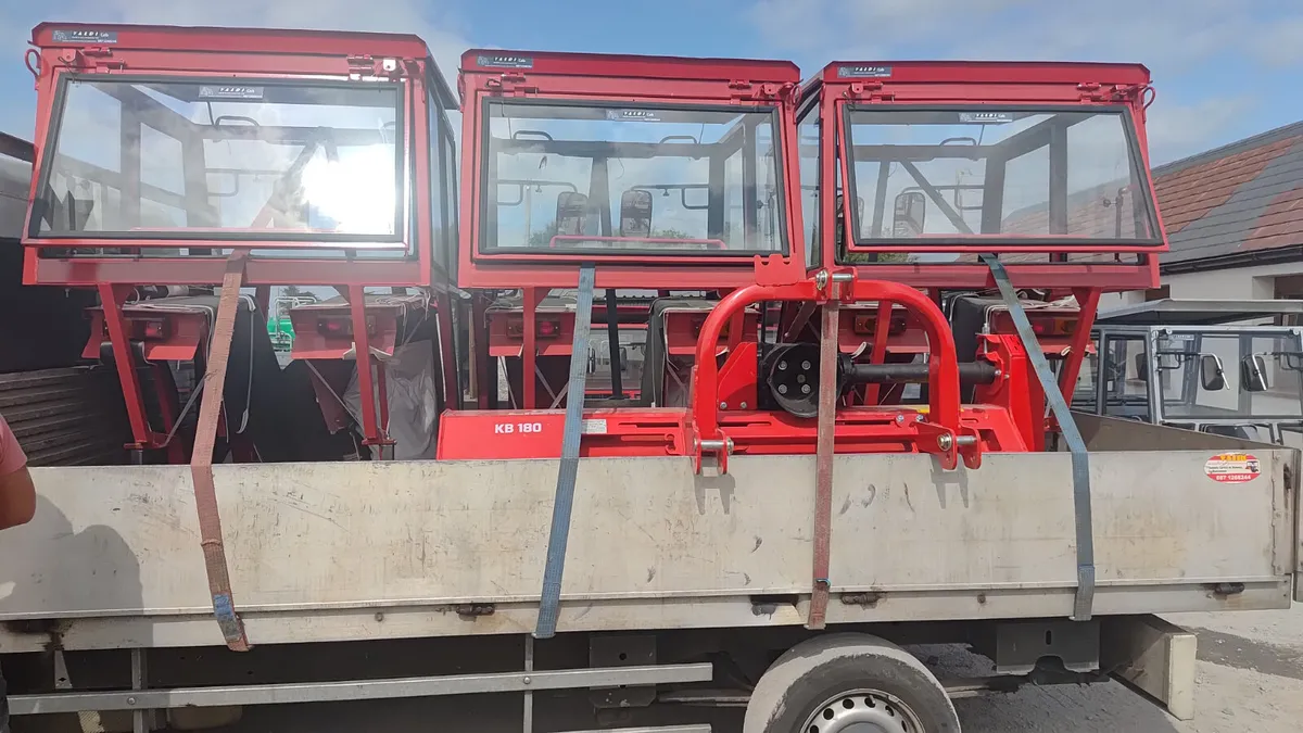 New Cab  mf ford - Image 2