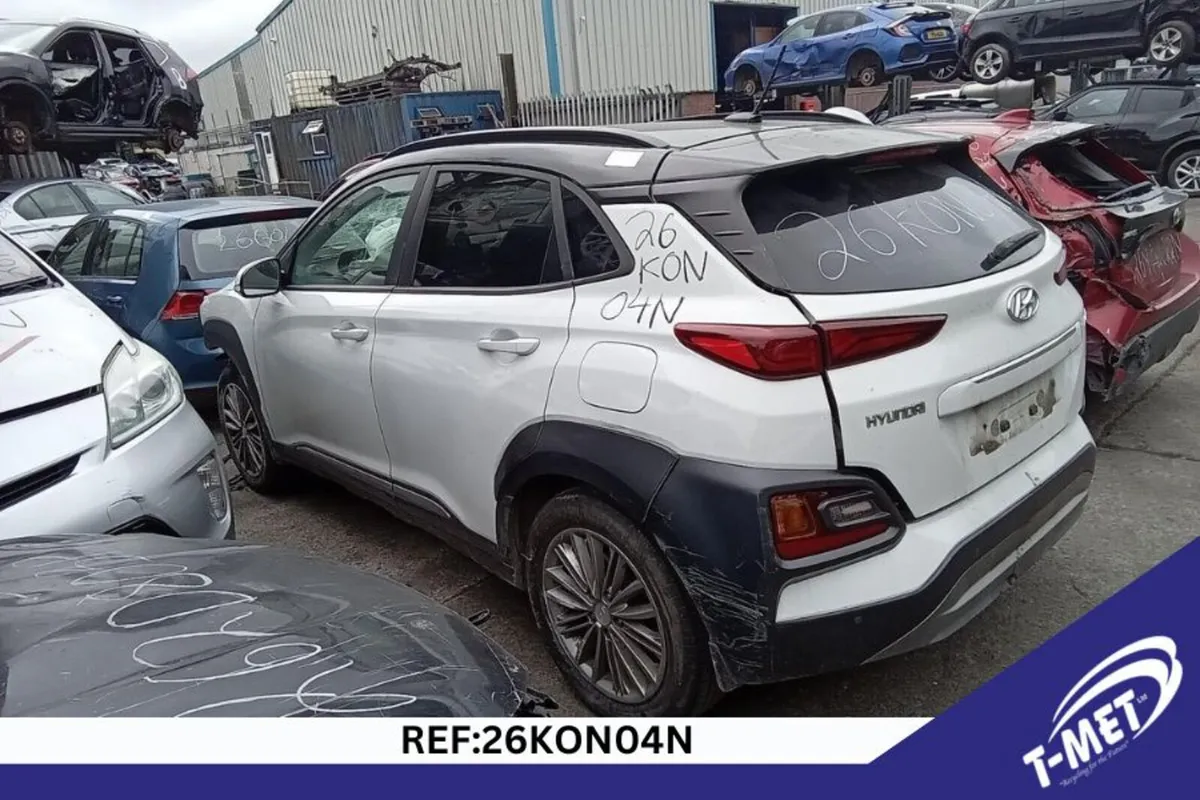 2021 HYUNDAI KONA BREAKING FOR PARTS - Image 3