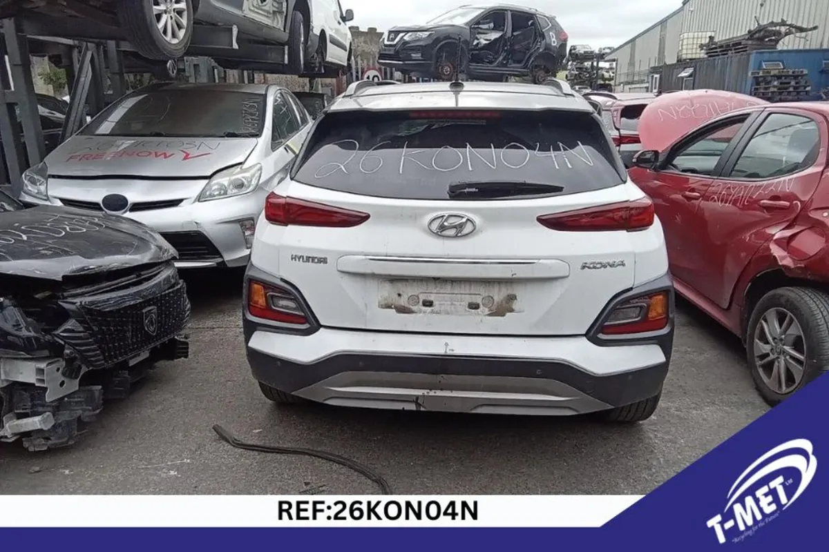2021 HYUNDAI KONA BREAKING FOR PARTS - Image 2