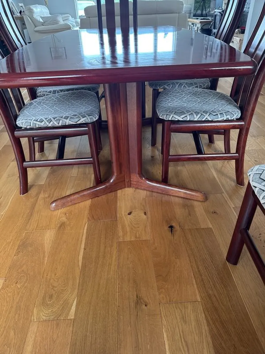 Dining Table & Chairs - Image 3