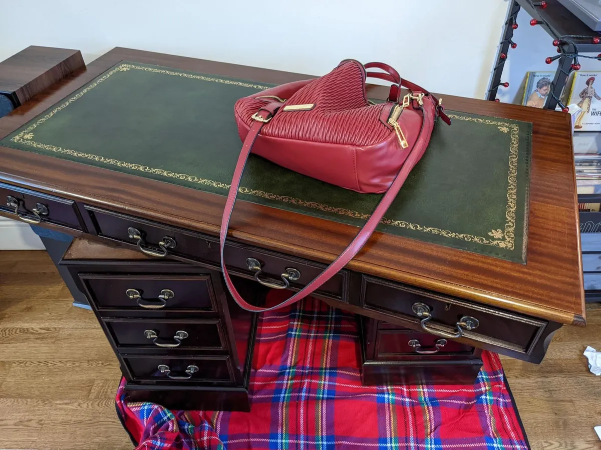 Vintage desk - Image 2