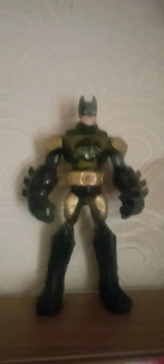 FREE STANDING BATEMAN FIGURES PLUS JOCKER & RIDDER - Image 4