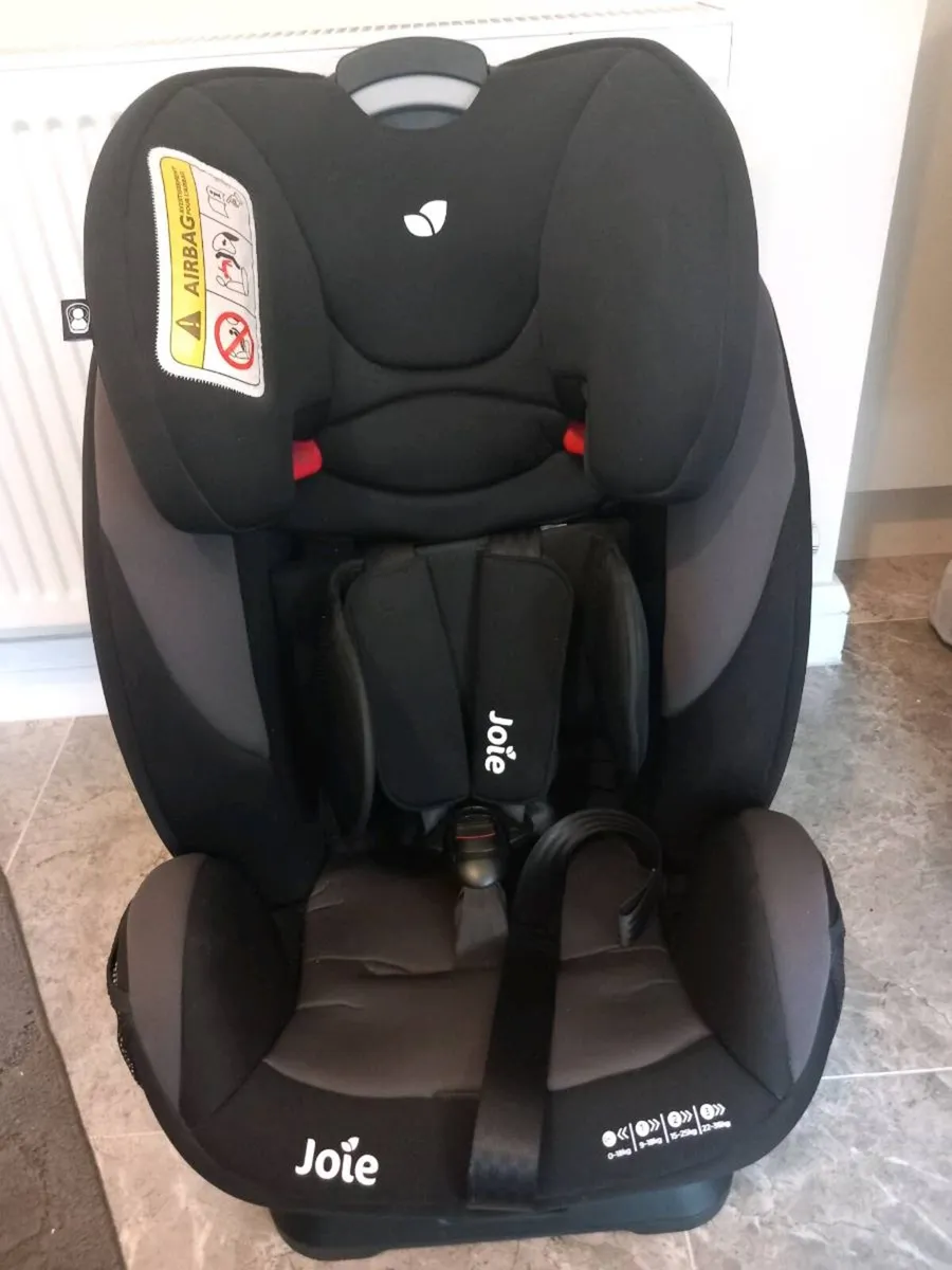 Joie Kids car seat. Not isofix - Image 1