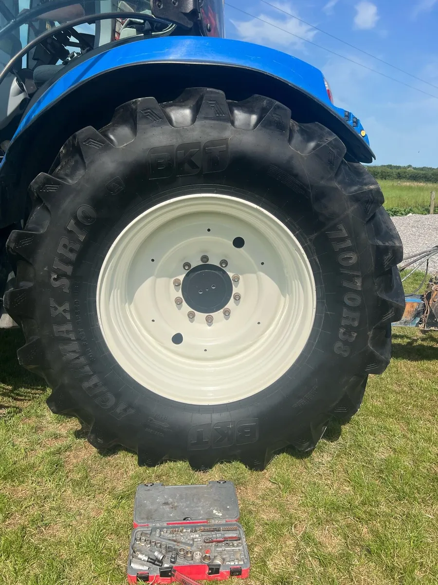 BKT agriMax 710/70/38    600/65/28 - Image 4