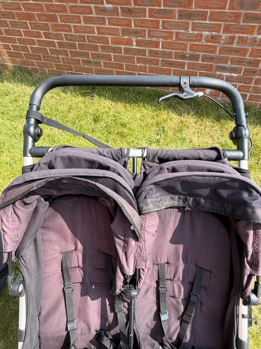 Mountain Buggy Duet Buggy - Image 4