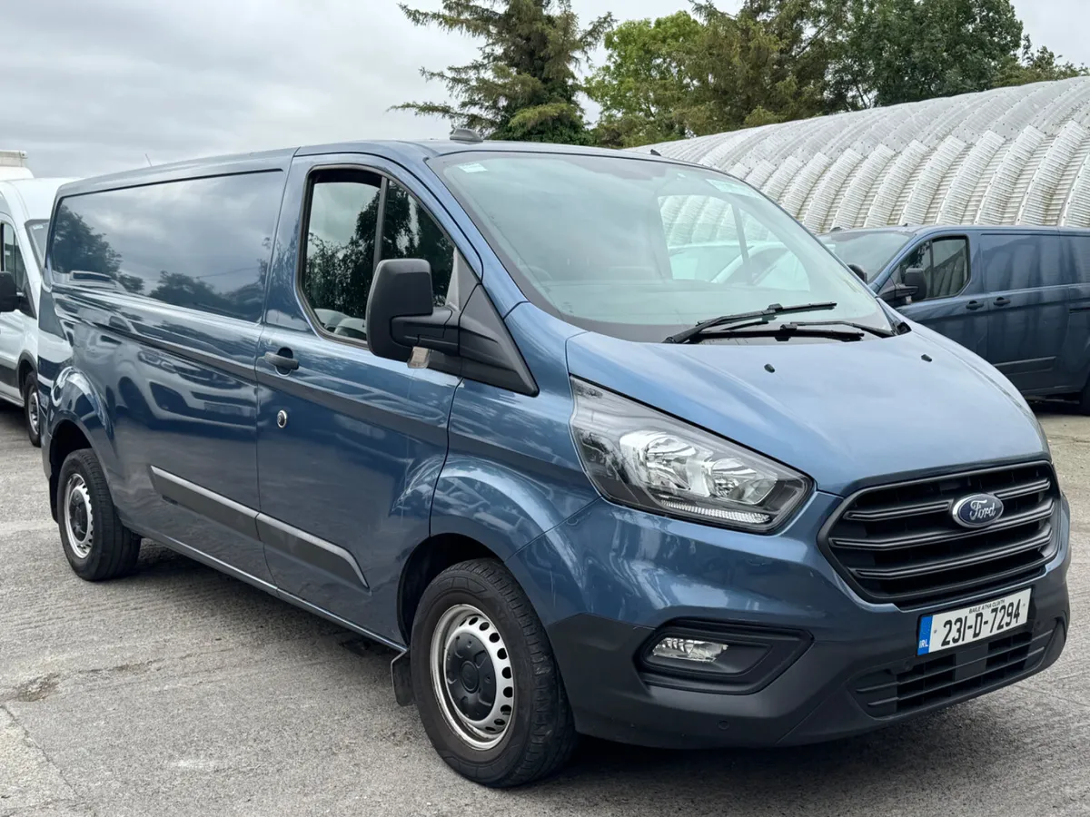 FORD TRANSIT CUSTOM LWB TREND “NEW WET BELT” 2023 - Image 1