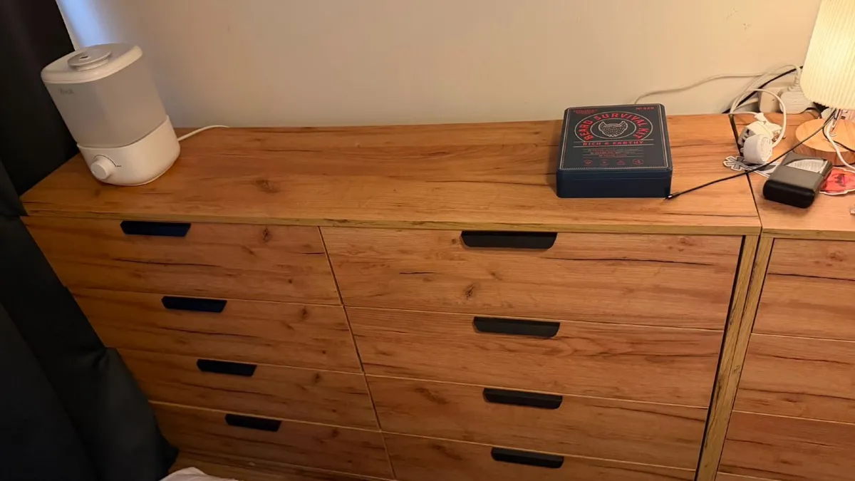 8-Drawer Chest of Drawers – €100 - Image 3