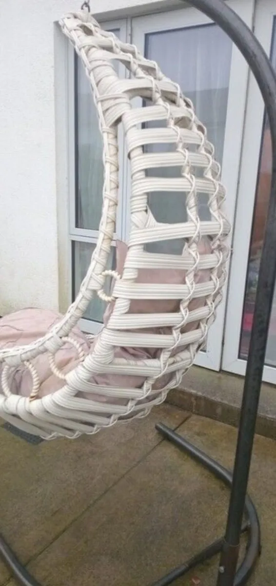 EZ living egg chair - Image 2
