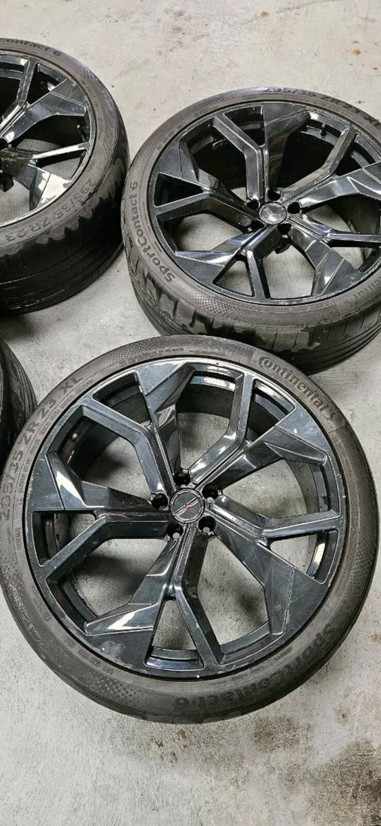 23 Inch Audi RS Alloys Q7 Q8 - Image 2