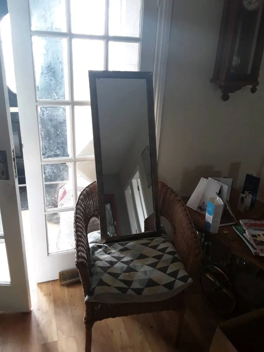 Mirrors choice of  2  15e and 5 euro - Image 3