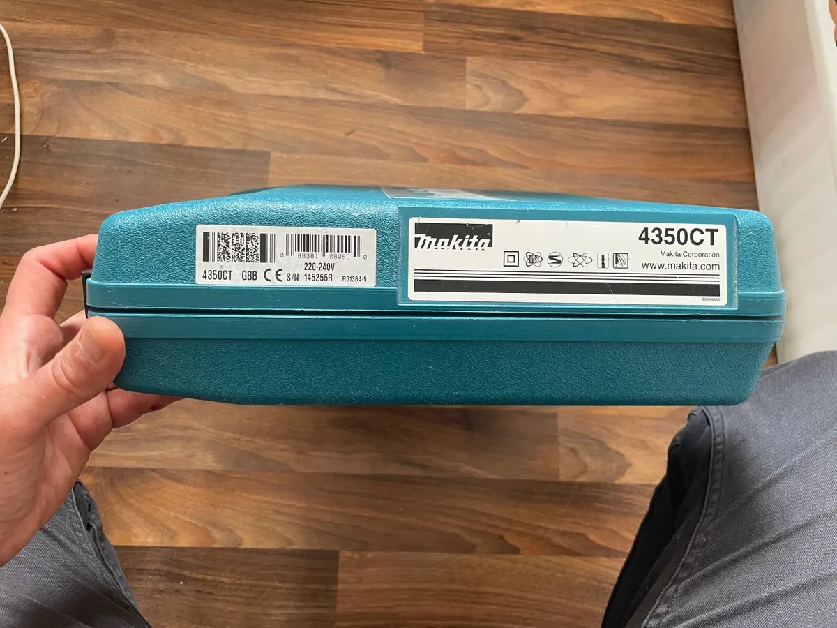 Makita 4350 CT Jigsaw - Image 2