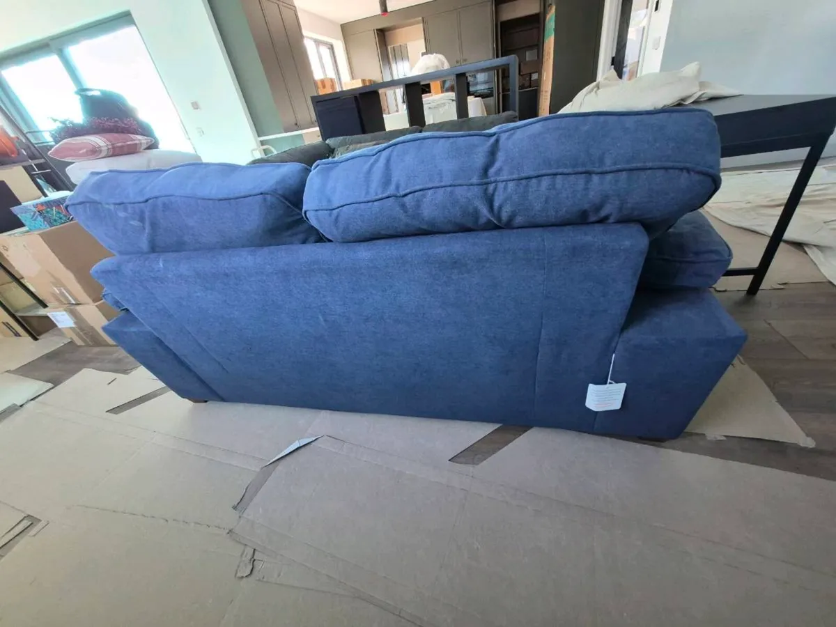 2 seater sofa bed - Image 3