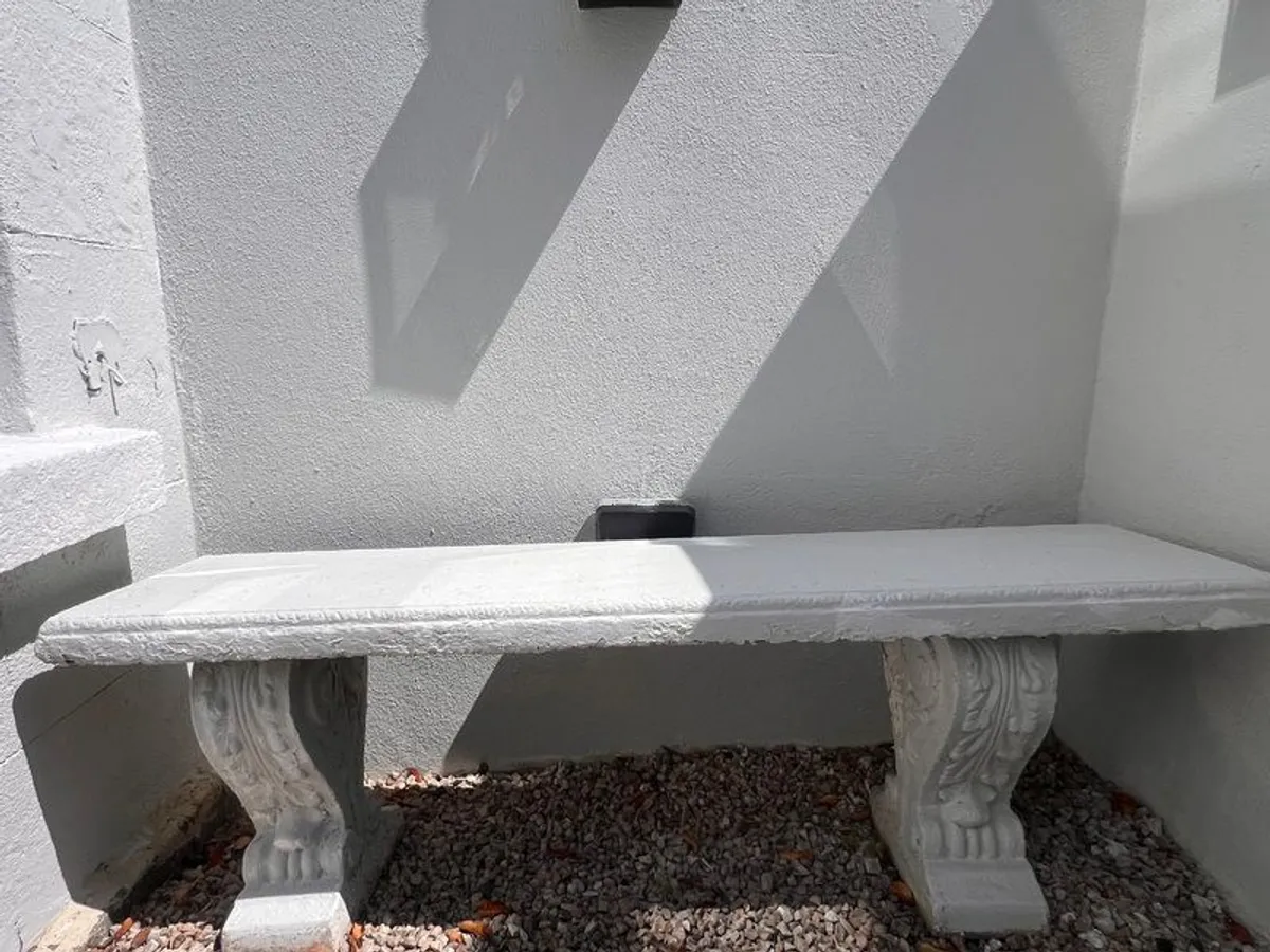 Bench outdoor - Image 1