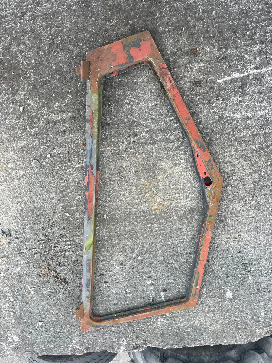 Selection of Fiat/New Holland/Massey Doors & Parts - Image 4