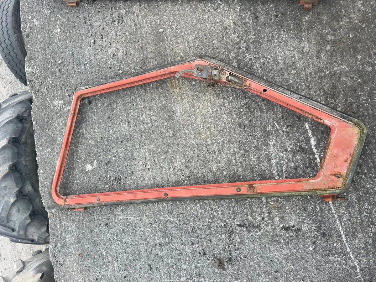 Selection of Fiat/New Holland/Massey Doors & Parts - Image 3