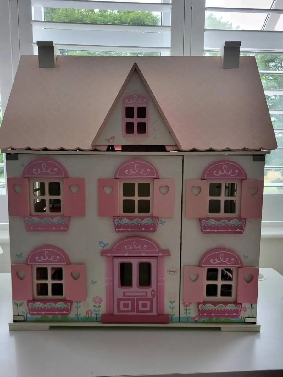 Wooden dolls house with accessories (3 storey) - Image 1