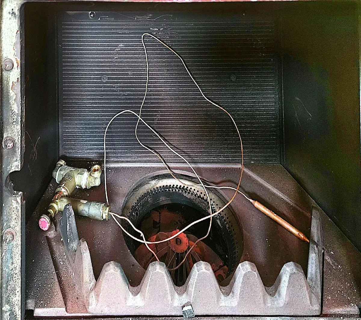 Oil Stove - Image 4