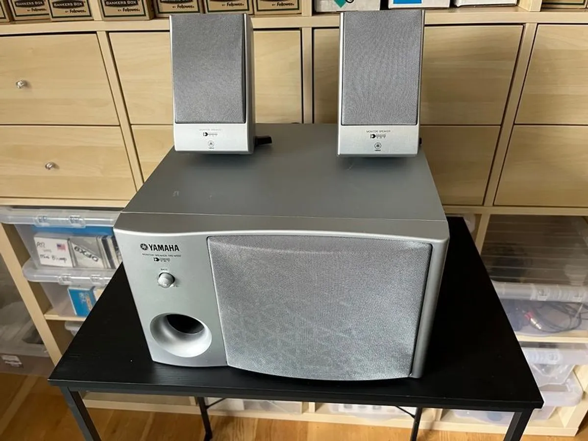 Yamaha Tyros 2 + Monitor Speakers - Image 2
