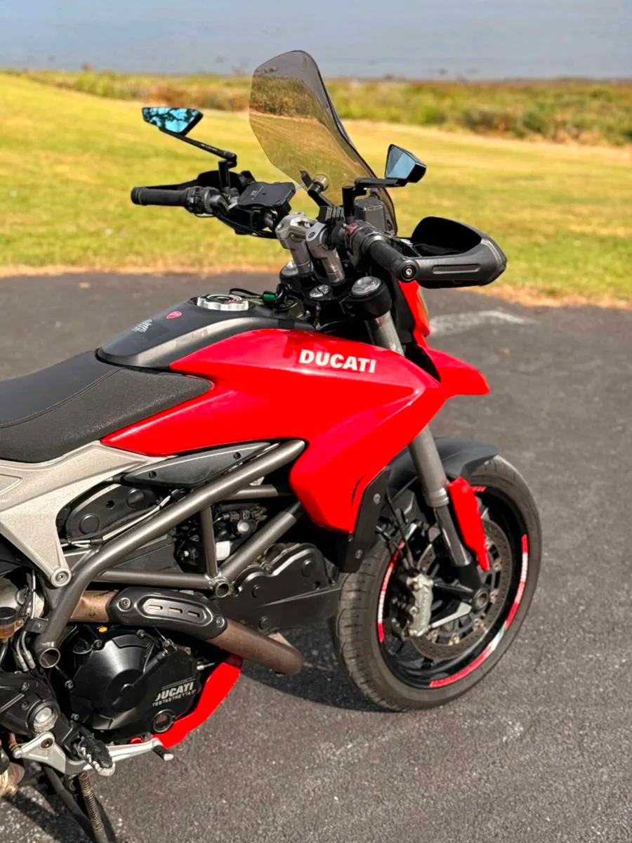 Ducati hyperstrada 2015 - Image 2
