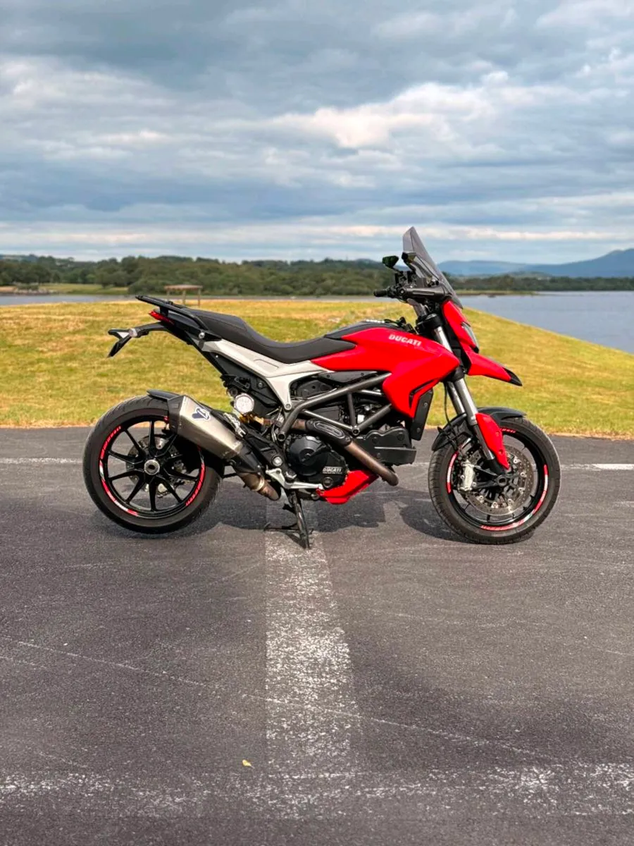 Ducati hyperstrada 2015 - Image 3
