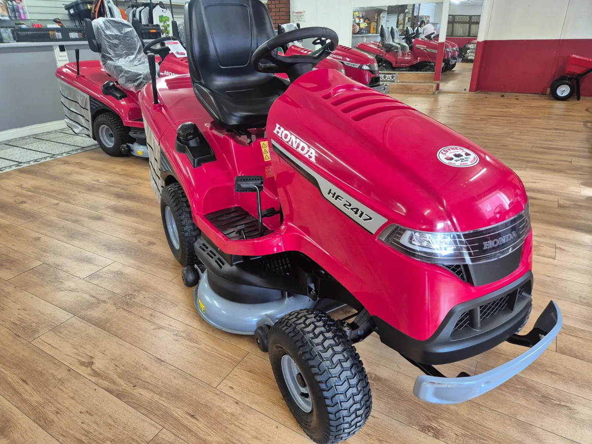 2024 Honda HF2417 Ride On Lawn Mower Only 17 Hours - Image 2