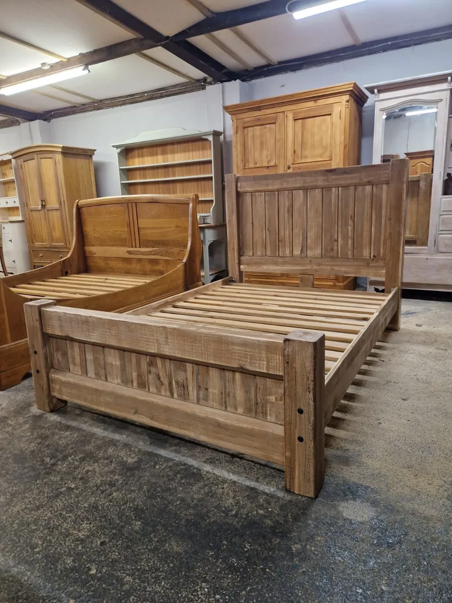 Bedroom furniture, pine workshop - Image 1